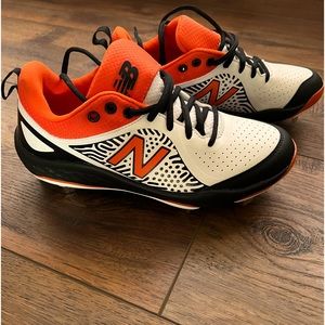 New Balance Fast Pitch softball cleats- BRAND NEW! Never worn!
